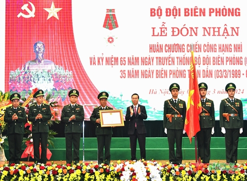 Bộ đội Biên phòng đón nhận Huân chương Chiến công hạng Nhì